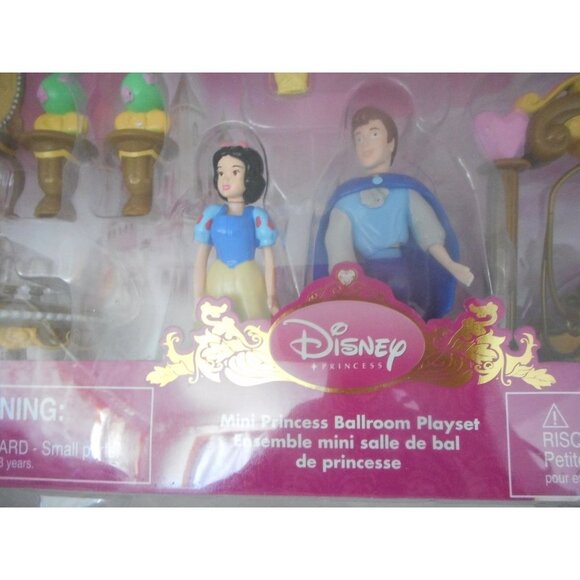 Disney Snow White Mini Princess Ballroom Playset - NIB - Picture 2 of 7